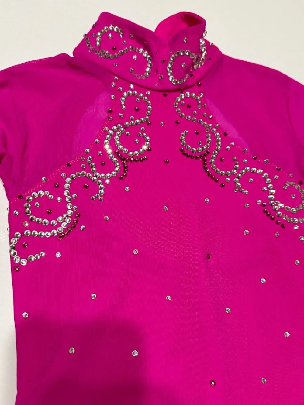 New Plum pink Crystal Figure Skating Dress Girl 8 (4~6T)